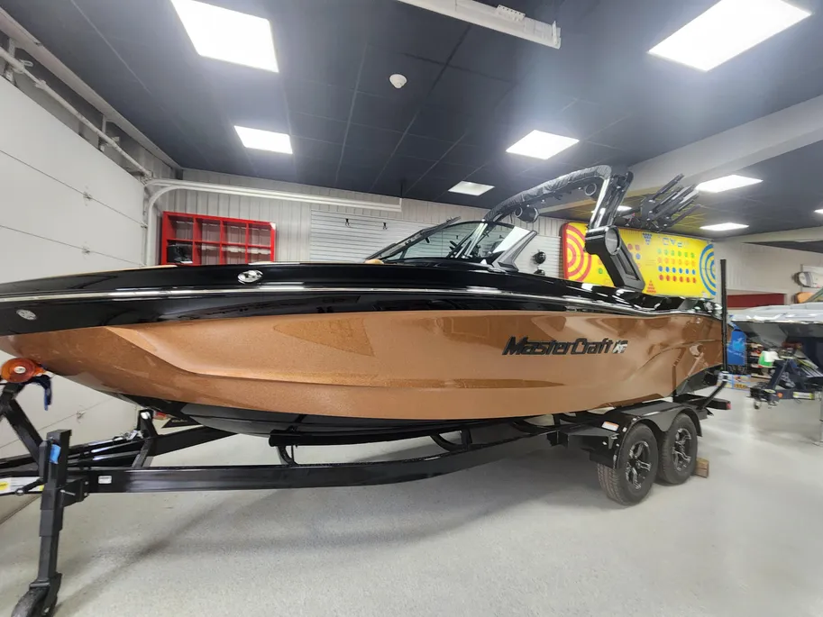 MASTERCRAFT XT23 ASHLEY KIDD EDITION